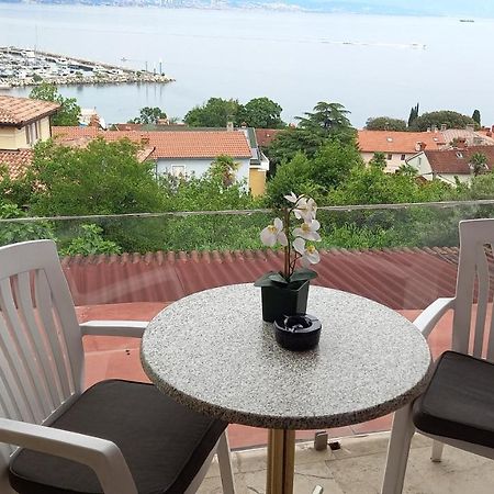 Salyna "Rooms Bela" Ičići Exteriör bild