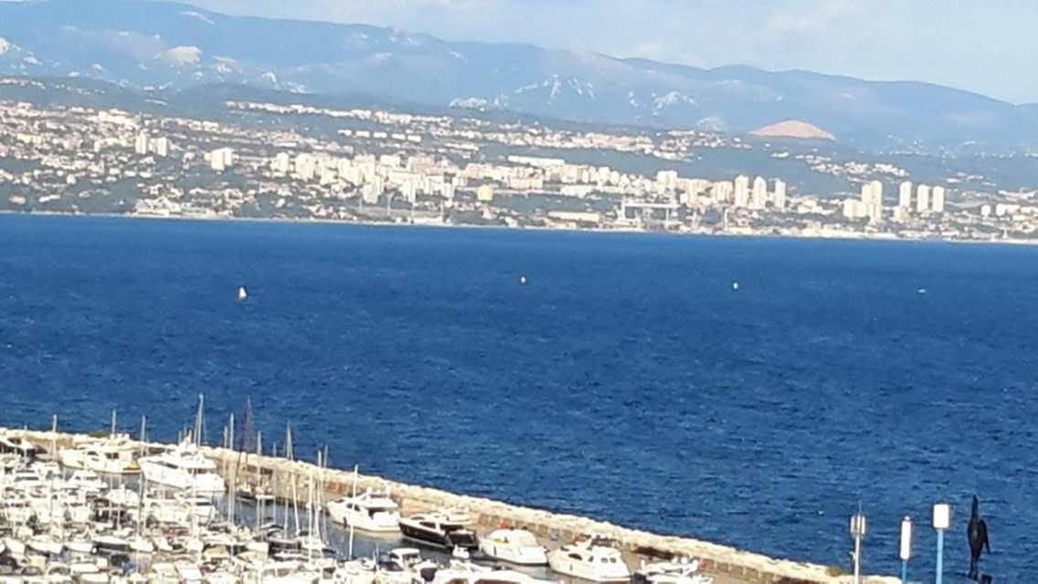 Salyna "Rooms Bela" Ičići Exteriör bild