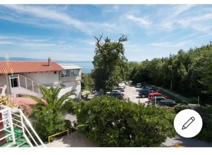Salyna "Rooms Bela" Ičići Exteriör bild
