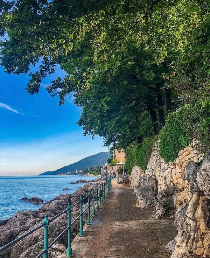 Salyna "Rooms Bela" Ičići Exteriör bild