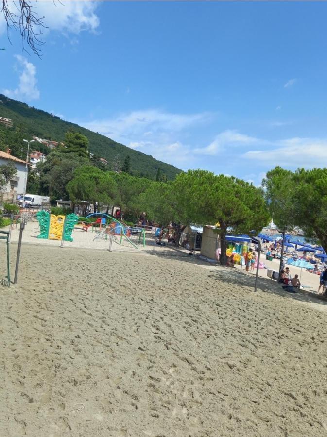 Salyna "Rooms Bela" Ičići Exteriör bild