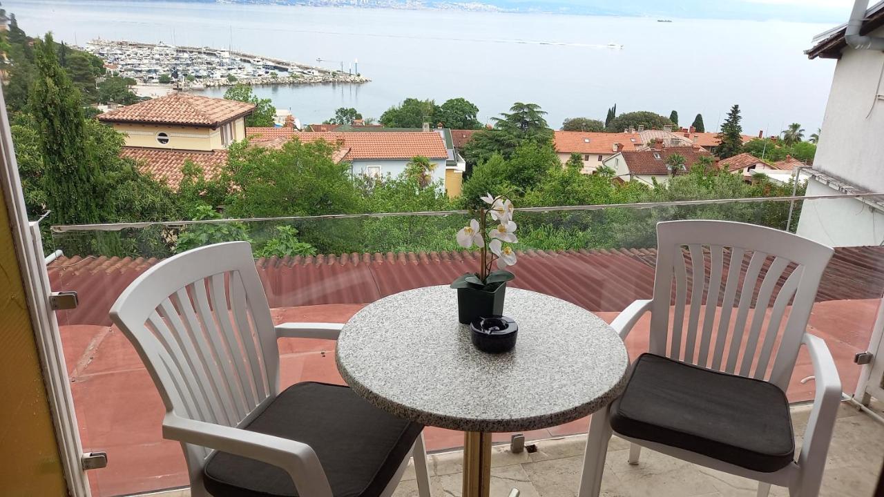 Salyna "Rooms Bela" Ičići Exteriör bild