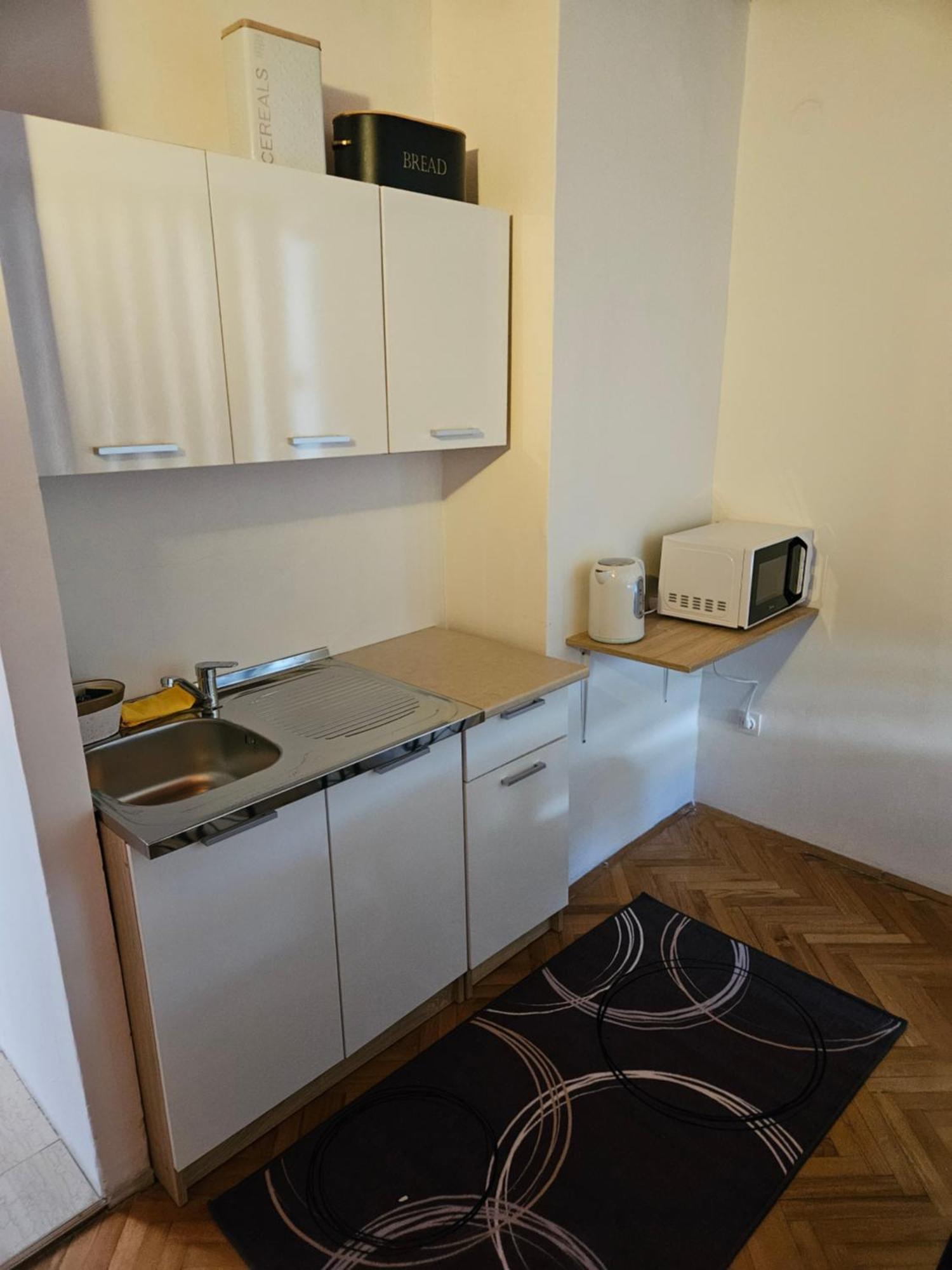 Salyna "Rooms Bela" Ičići Exteriör bild